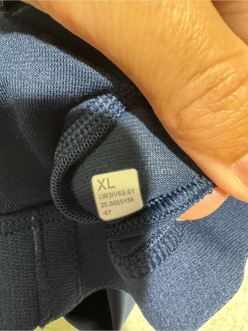 lululemon athletica XL bra tee Navy Short Sleeve Crewneck Top with Contrast Trim